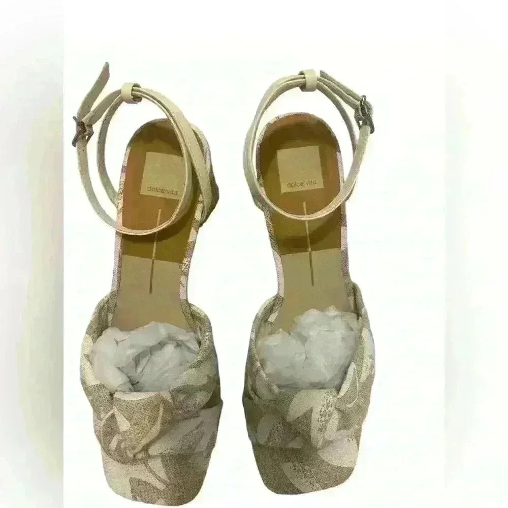 Dolce Vita Zaen Block Heel Sandals Print and bow detailed Size: 10
